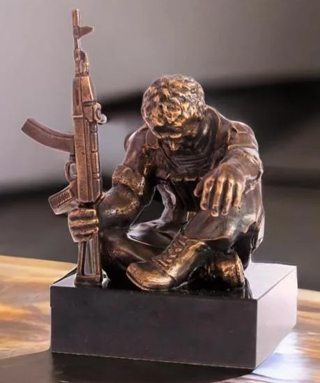 Бронзовая копия памятника «Черный тюльпан» — оригинальный подарок