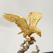 Бронзовая подставка под ручки "Орел на коряге" — оригинальный подарок — фотография 2
