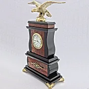 Настольные часы «Орел» из яшмы и долерита — необычный подарок — фотография 3