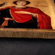 Икона деревянная с ковчегом "Святой Трифон" — необычный подарок — фотография 7