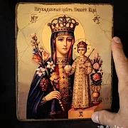 Икона деревянная " Богоматерь Неувядаемый Цвет" — необычный подарок — фотография 1