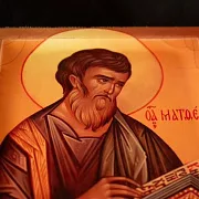 Подарочная икона деревянная "Святой Апостол Матвей" — фотография 5