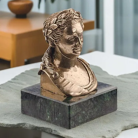 Ручная работа: Бюст «Екатерина II» из бронзы