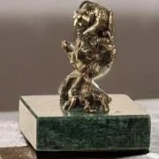 Композиция «Барс на коряге» из бронзы со змеевиком — оригинальный подарок — фотография 1