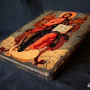На память: Икона деревянная "Спас-Вседержитель на троне" — фотография 9